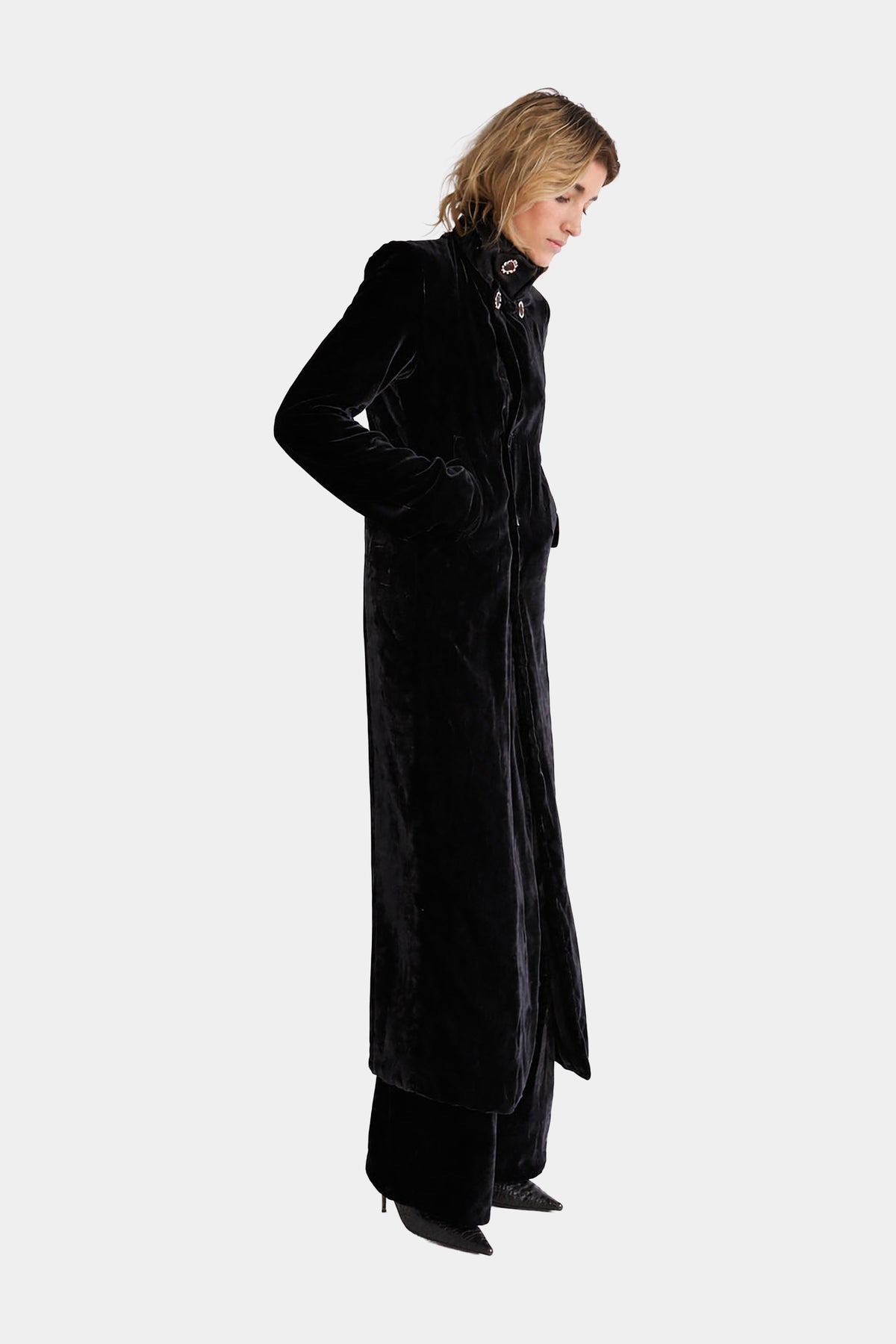 MYUS Arden Evening Coat side in 100% mulberry silk velvet with French vintage buttons