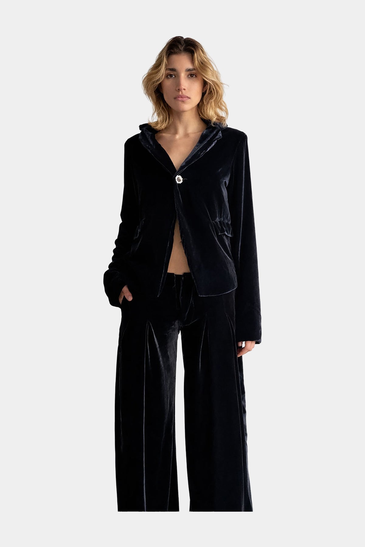 MYUS Arden Smoking Jacket pocket in 100% mulberry silk velvet with elbow pads