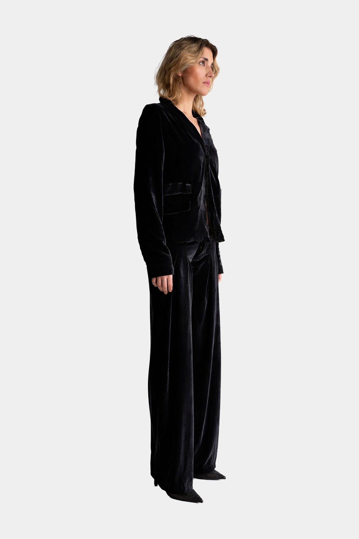 MYUS Arden Smoking Jacket side in 100% mulberry silk velvet with elbow pads