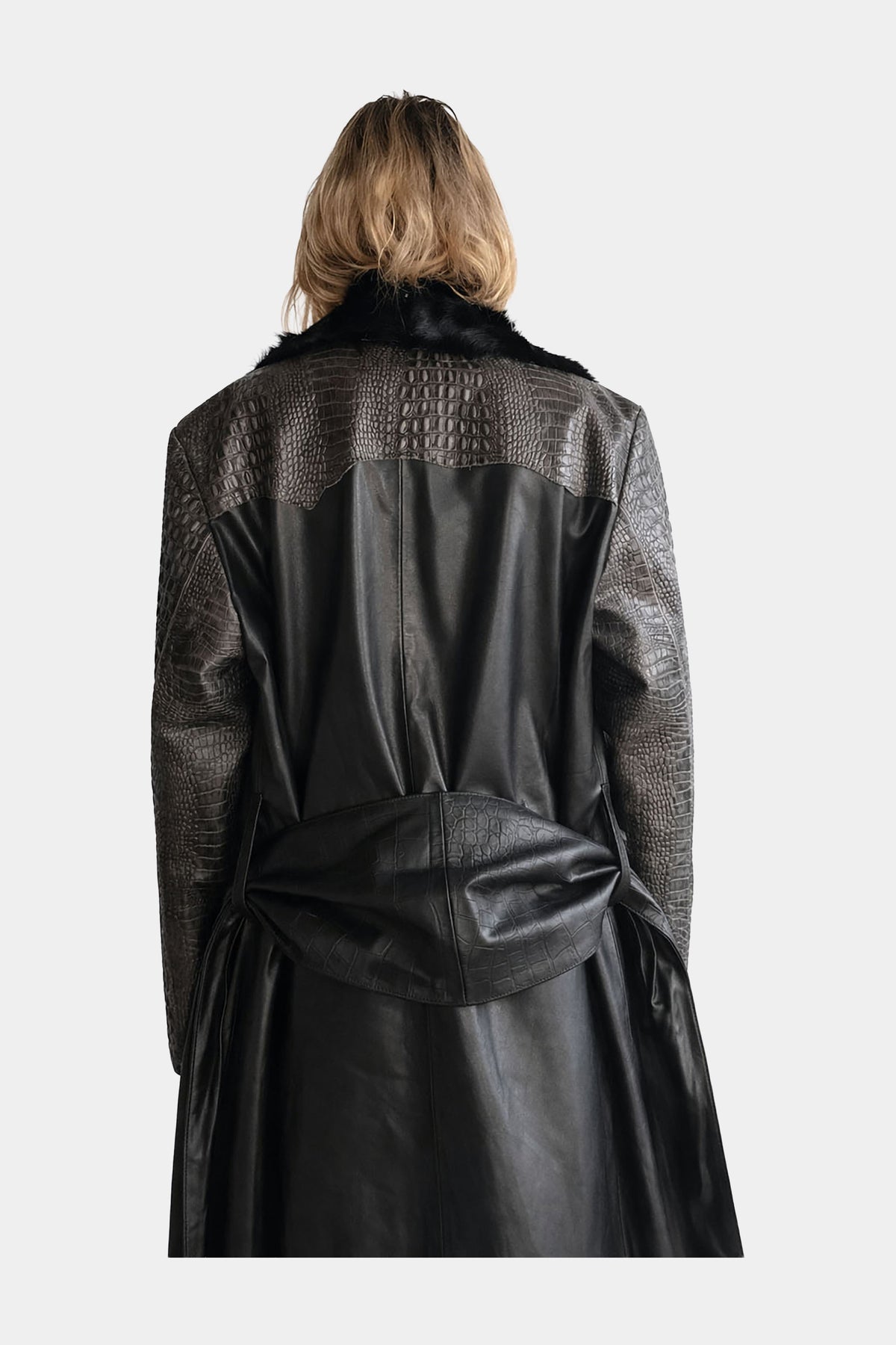 MYUS Vesper Coat back zoom in crocodile embossed calfskin leather with pony hair collar