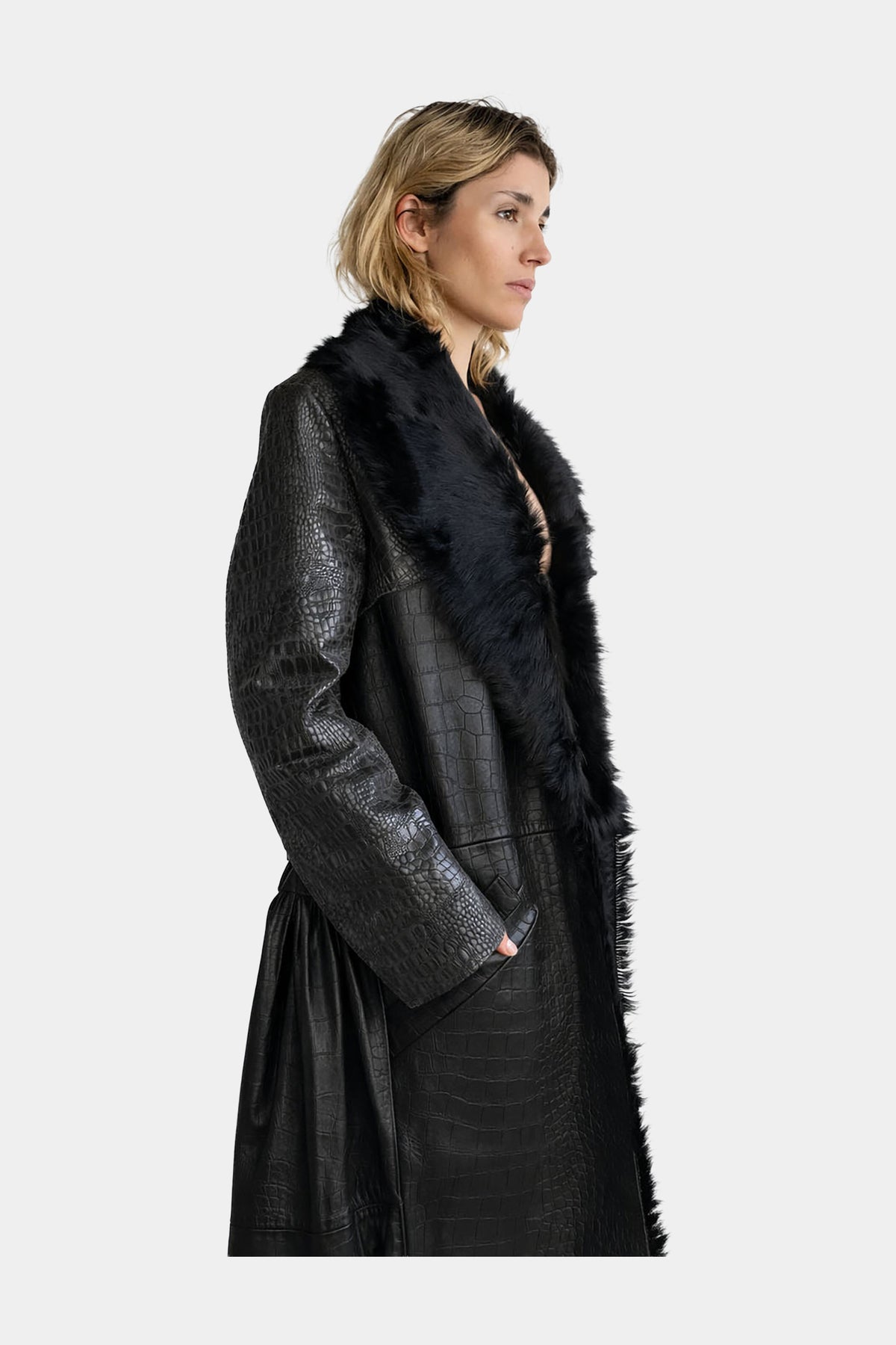 MYUS Vesper Coat side zoom in crocodile embossed calfskin leather with pony hair collar